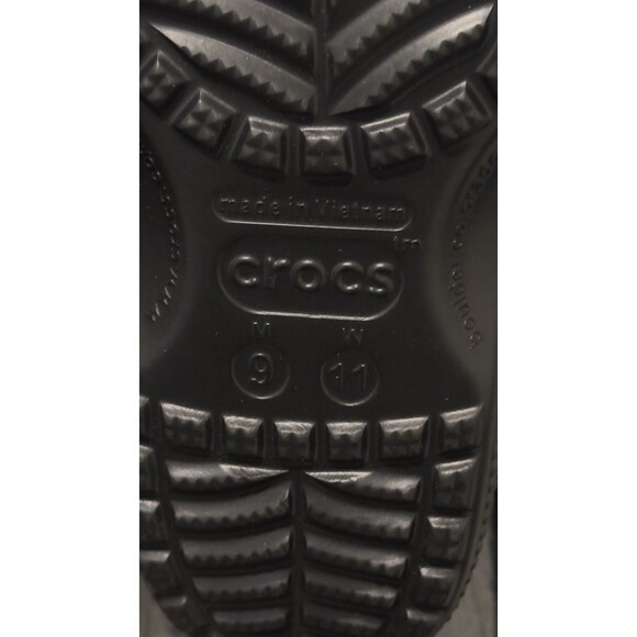 CROCS Men\'s Classic Clog in Black
